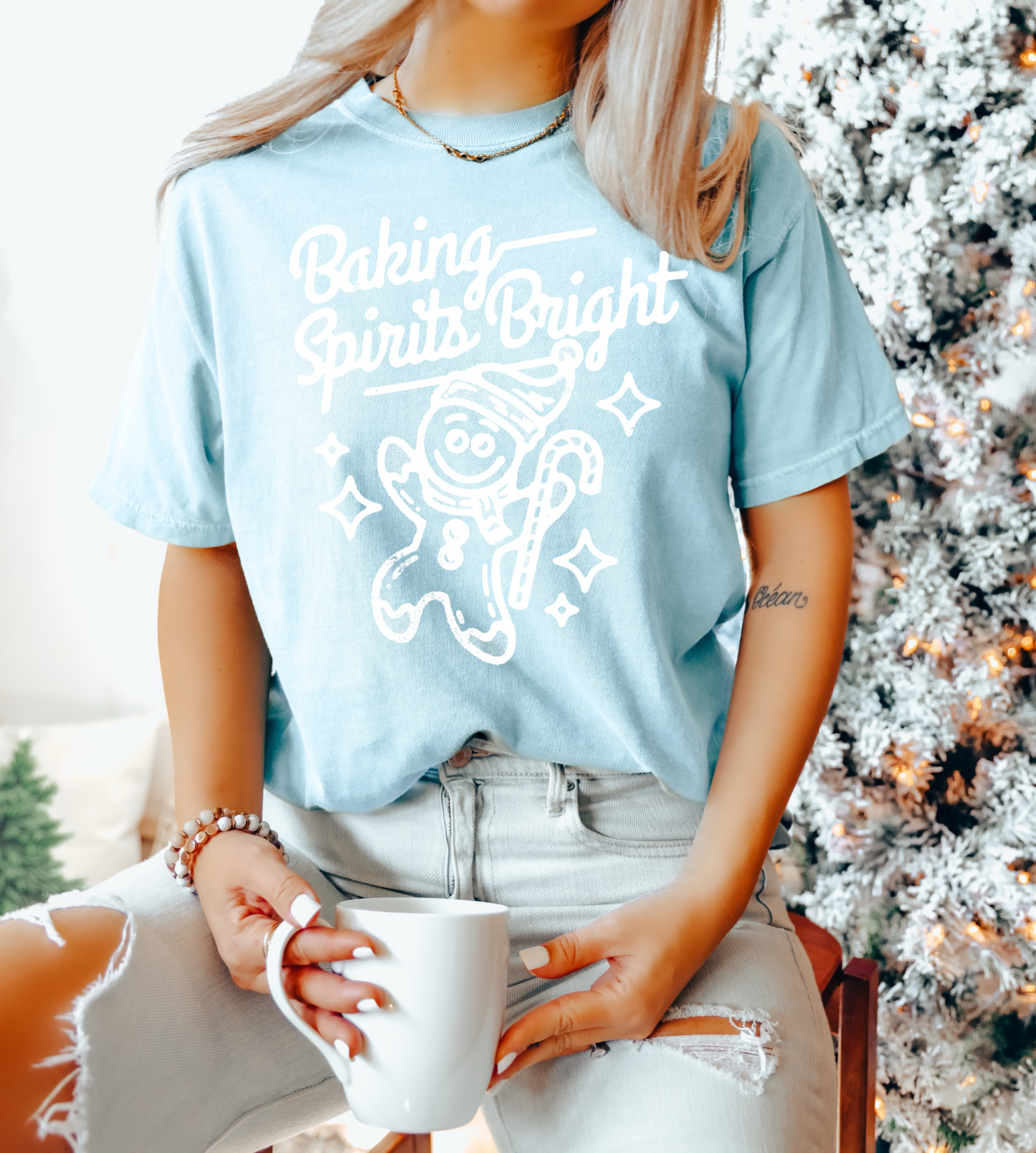 Frosty Blue Vintage Baking Spirits Bright Tee